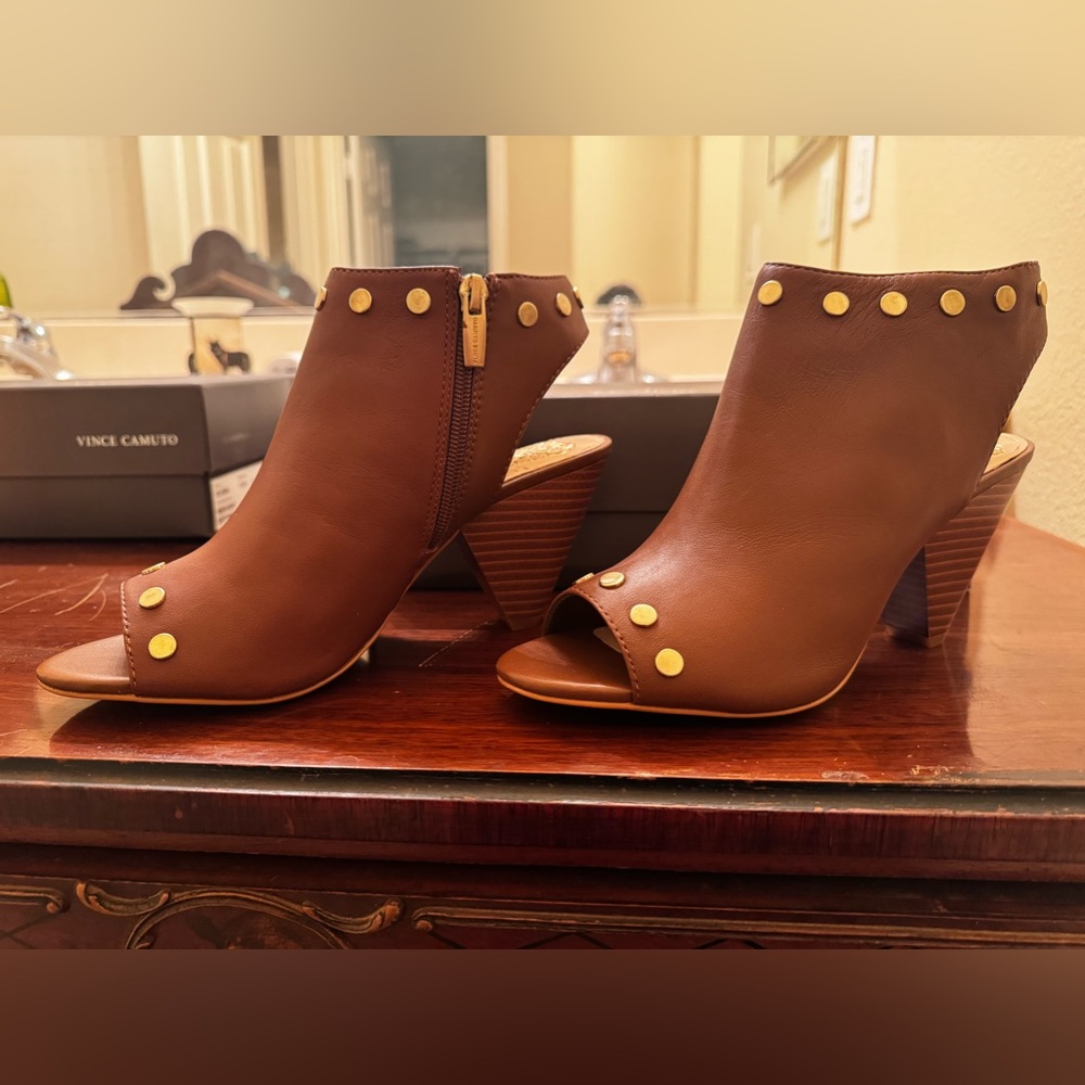 Vince Camaro shoes